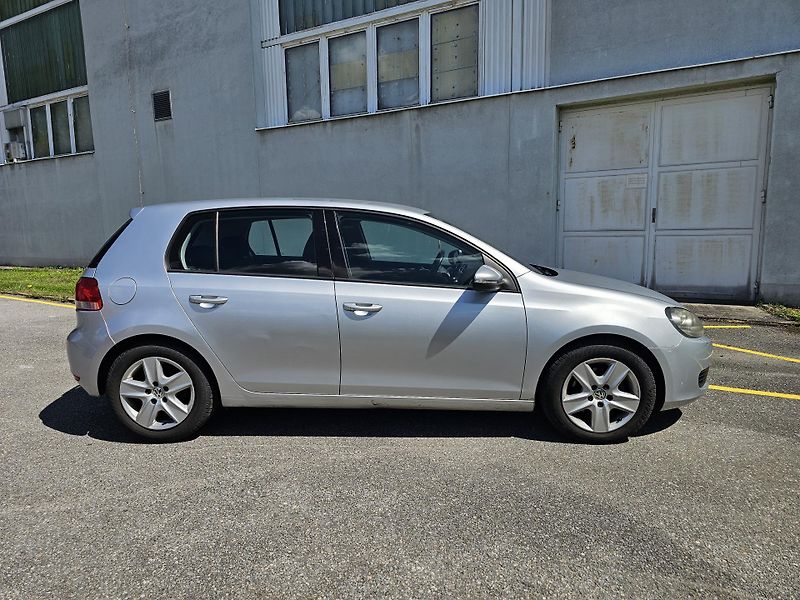 Volkswagen Golf (2008) 6 2.0TDI KLIMA - fotka 6 z 20