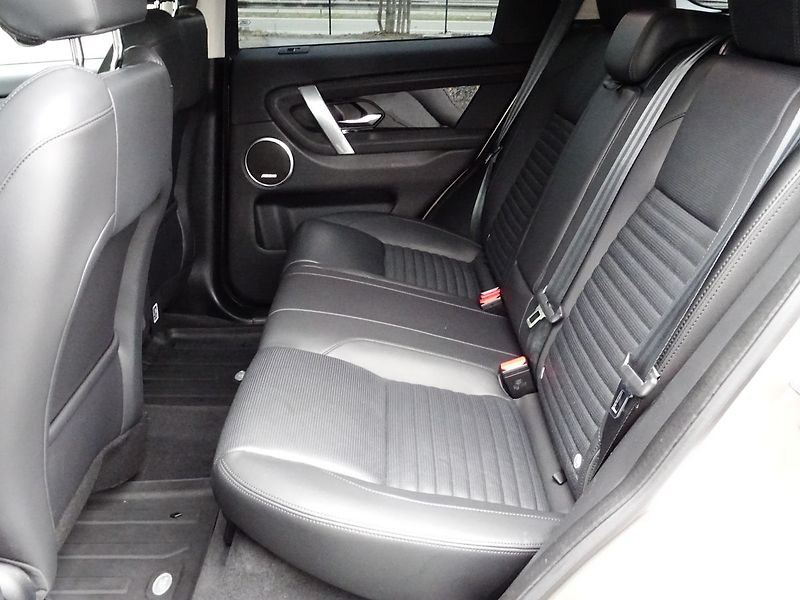 Land Rover Discovery Sport 2.0 D165 SE AWD DPH - fotka 26 z 35