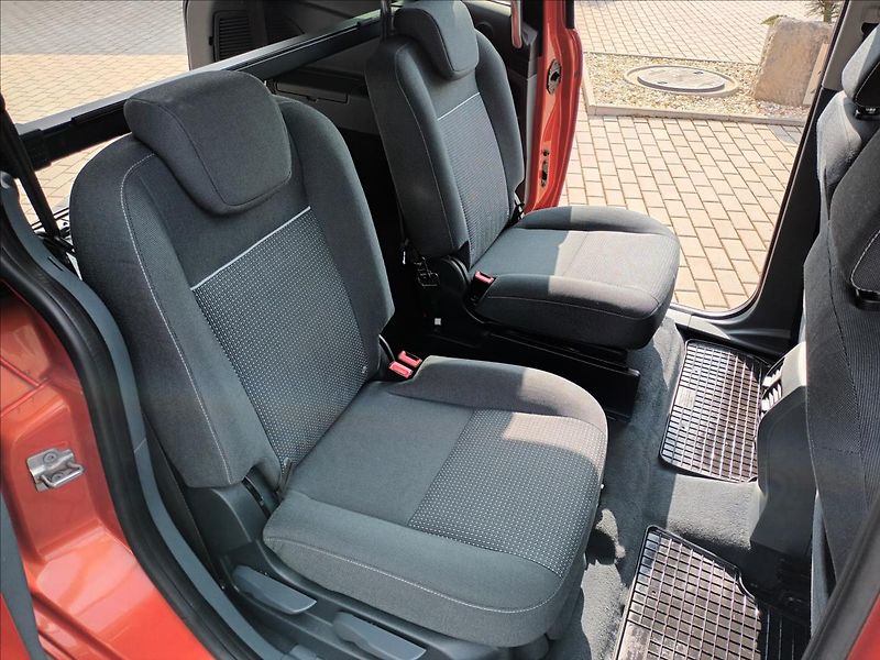 Ford Grand C-MAX 2,0 TDCI,103KW,NAVI,SERVIS, - fotka 21 z 45