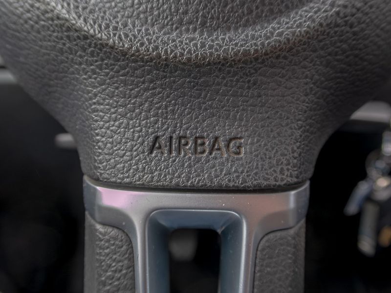 Volkswagen Polo (2009) 1.2HTP KLIMA – ROZVODY - fotka 23 z 40