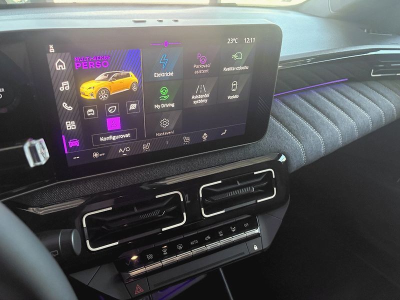 Renault 5 E-TECH (2026) Techno 150k comfort range - fotka 12 z 28