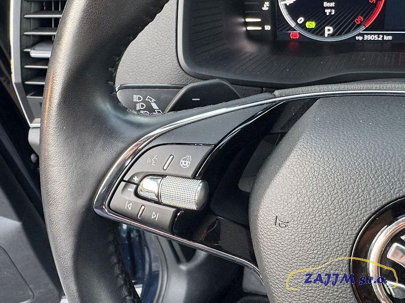 Škoda Karoq Exclusive 2.0TDI 110kw 4x4 DSG - fotka 16 z 52