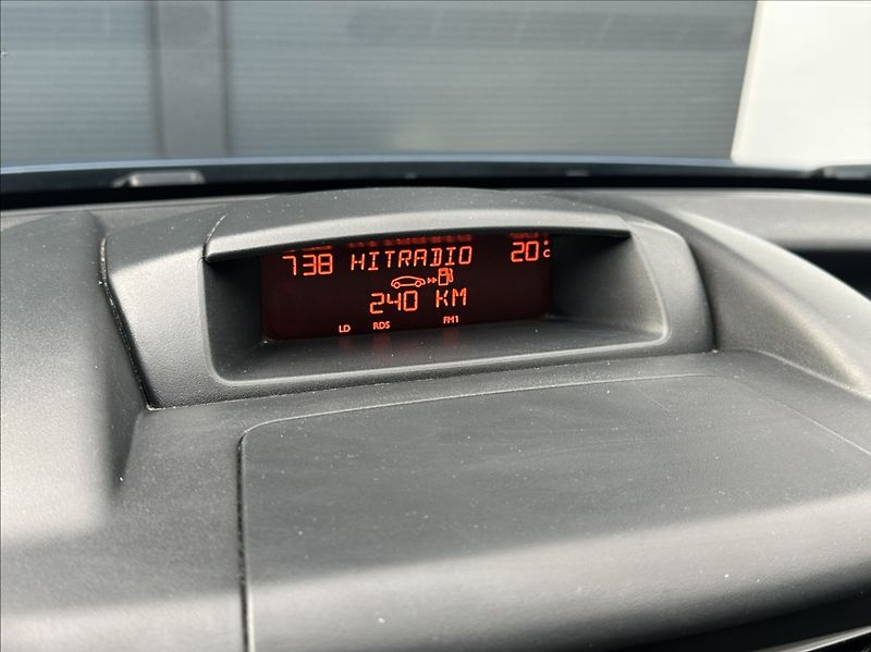 Peugeot Partner 1,6 HDI 92PS  Tepee Active - fotka 32 z 48