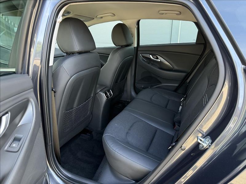 Hyundai i30 1,5 T-GDI DCT  FB Style Safety - fotka 11 z 19