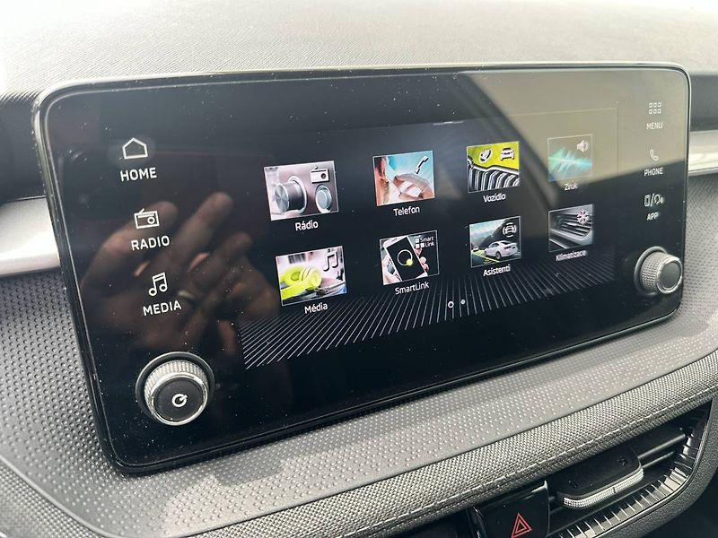 Škoda Fabia Top Selection 1,0TSI 85kW MT6/ - fotka 12 z 27