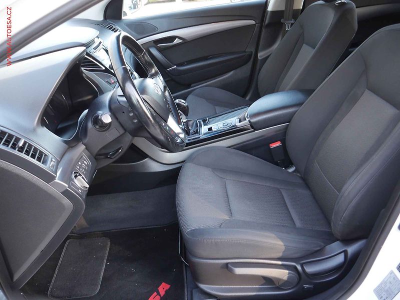 Hyundai i40 (2016) 1.6GDi, Xenon, AC - fotka 9 z 17