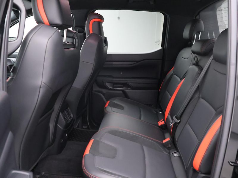 Ford Ranger 3,0 215kW V6 Twin-Turbo CZ DPH - fotka 14 z 35