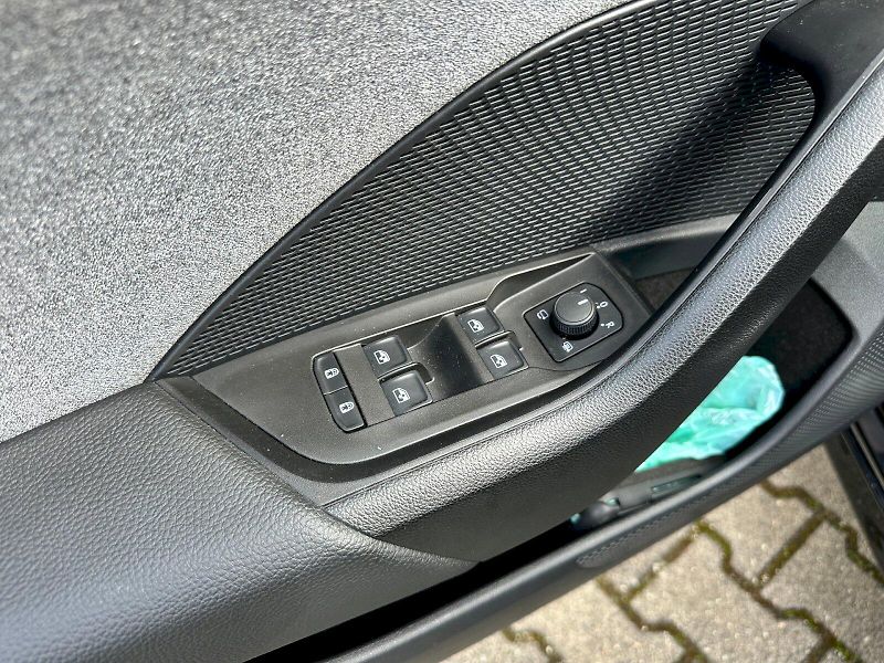 Škoda Octavia (2024) 1.5 TSI 110kW MHEV Top Selecti - fotka 8 z 25