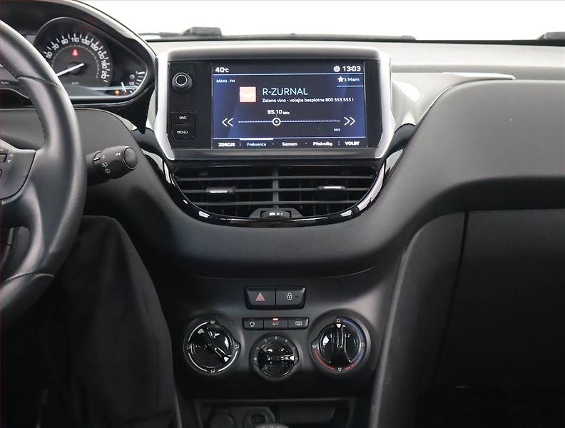 Peugeot 208 (2019) Active 1.2 PureTech, ČR,1.maj - fotka 12 z 16
