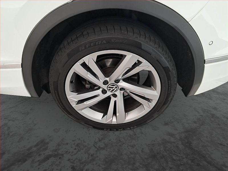 Volkswagen Tiguan (2021) R-Line 2.0 TDI - fotka 15 z 18