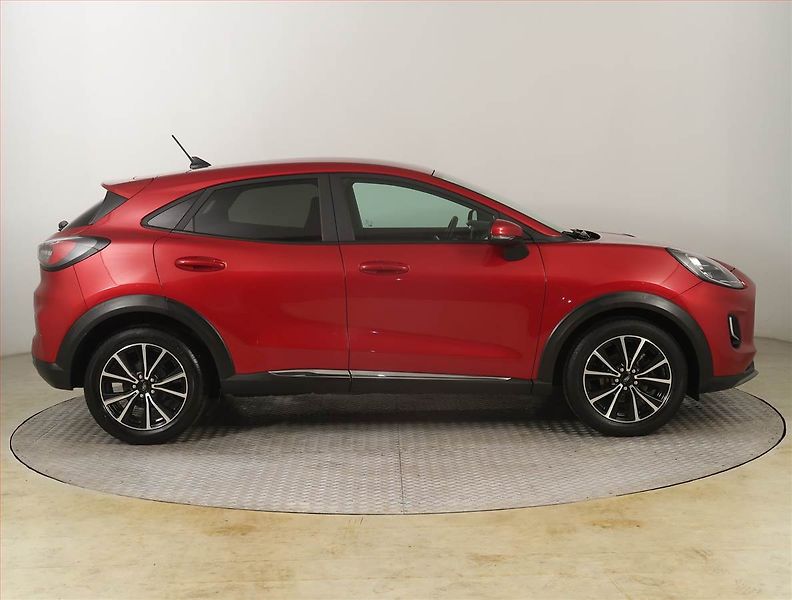 Ford Puma (2021) 1.0 EcoBoost, Navi, Tempomat - fotka 6 z 22
