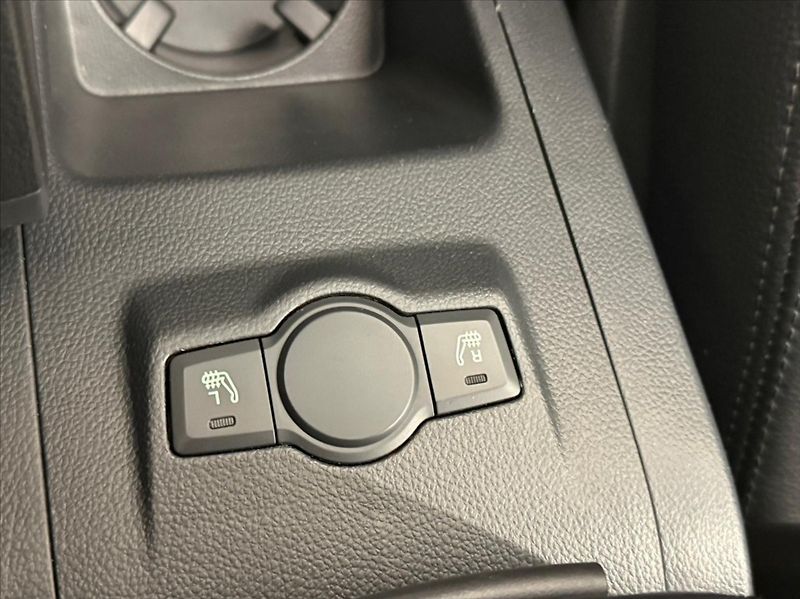 Chevrolet Captiva 2,0 D 4x4 automat, kůže - fotka 11 z 17