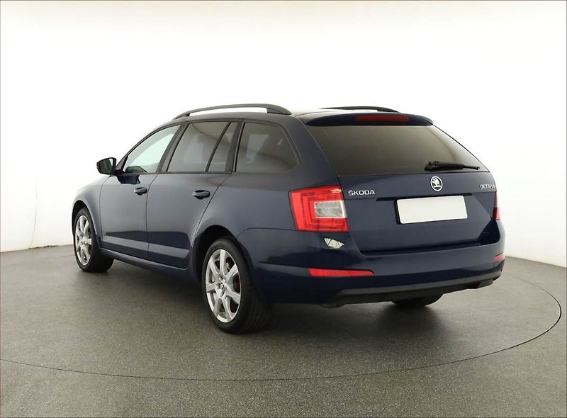 Škoda Octavia (2015) 2.0 TDI, Tempomat - fotka 4 z 19
