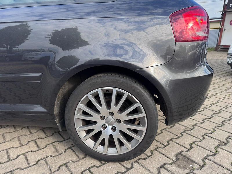 Audi A3 (2011) 2,0 TDI 103 KW 2. MAJ 2X KOLA - fotka 14 z 49
