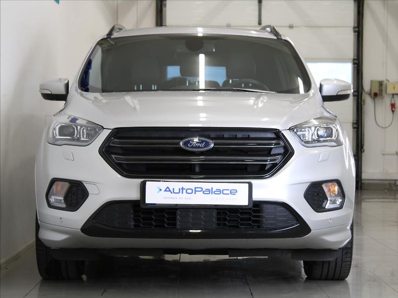 Ford Kuga 2,0 EBlue 132kW 4x4 AT ST-line - fotka 2 z 23