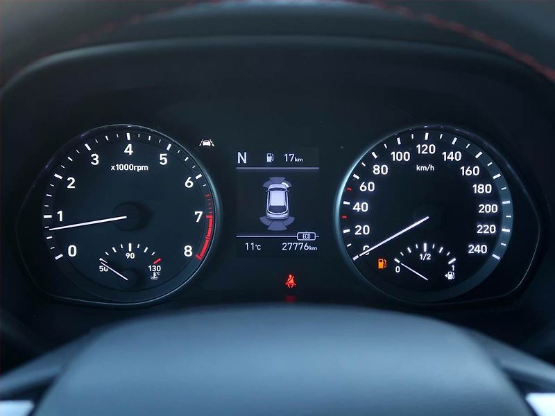 Hyundai i30 (2024) N-Line 1.5 T-GDI MHEV - fotka 11 z 19
