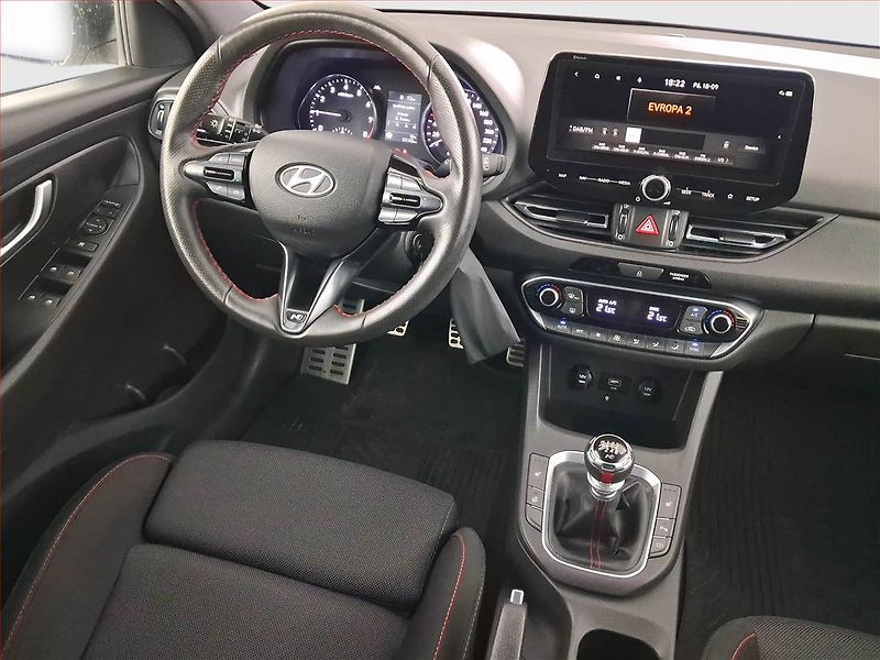 Hyundai i30 (2023) N-Line 1.0 T-GDI, Serv.kniha - fotka 7 z 21