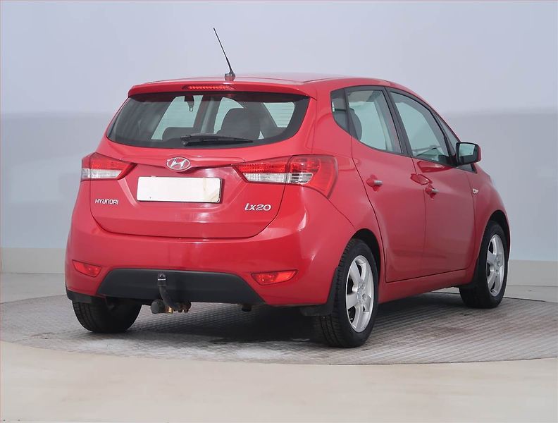 Hyundai ix20 (2012) 1.4 CVVT - fotka 5 z 16