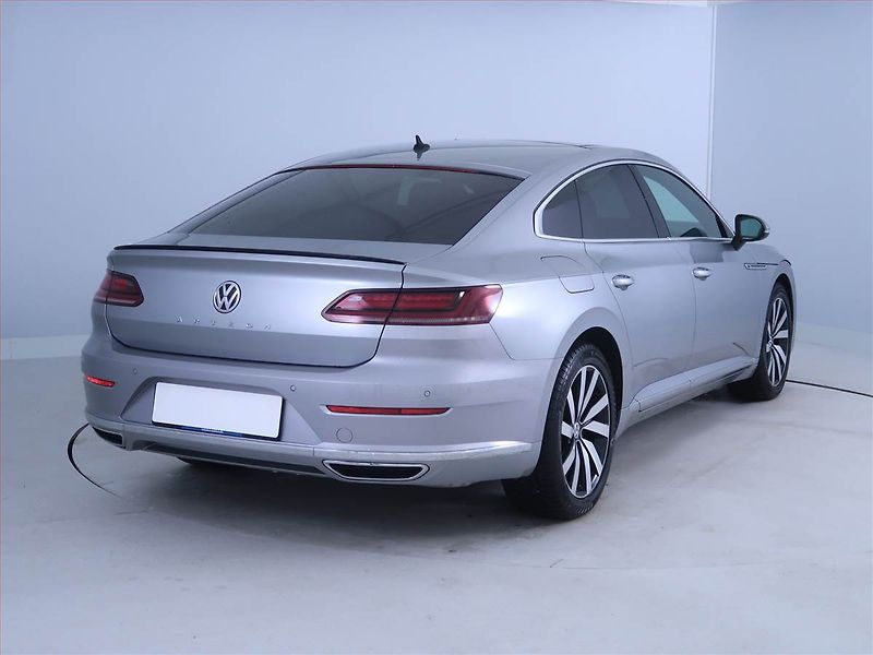 Volkswagen Arteon (2018) R-line 2.0 TSI - fotka 5 z 18