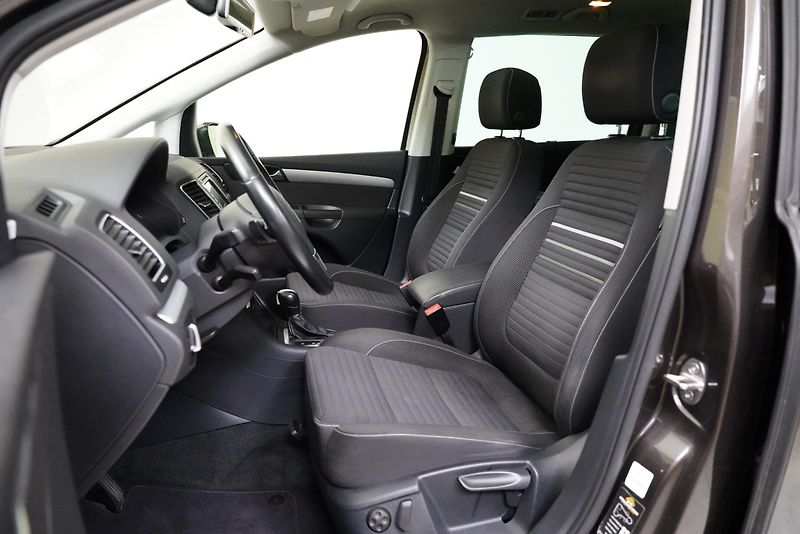 Volkswagen Sharan - fotka 11 z 24
