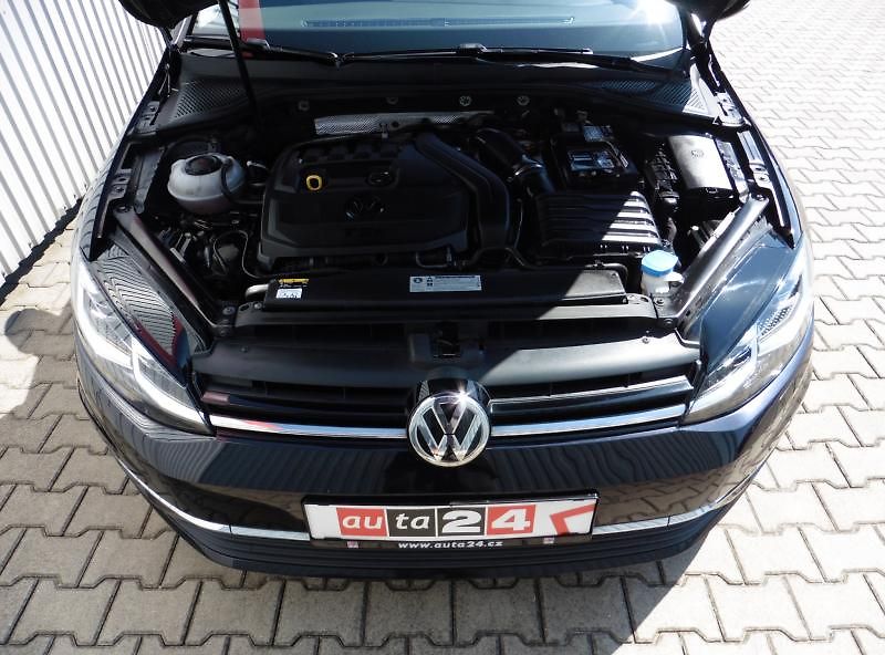 Volkswagen Golf Variant 1.5 TSi Highline Navi - fotka 14 z 14