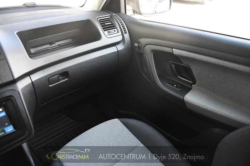 Škoda Fabia 1.2TSi 2xPNEU - fotka 25 z 45
