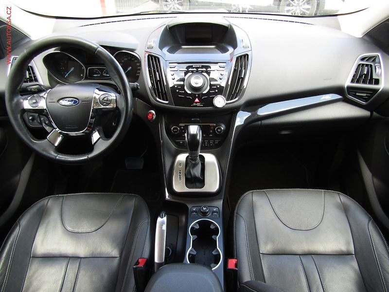 Ford Kuga (2013) 2.0 TDCi 4x4, AT, xenon - fotka 8 z 21