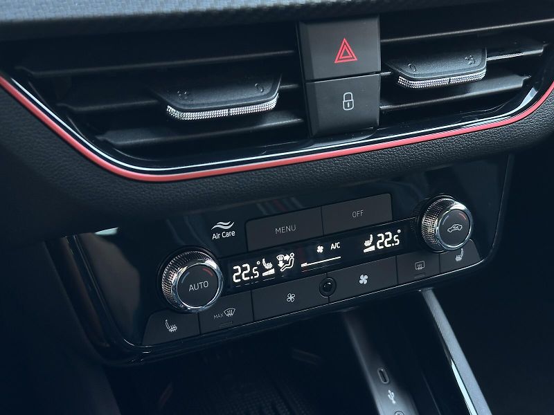 Škoda Kamiq 1.0TSi DSG Monte Carlo 116PS M - fotka 24 z 41