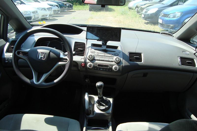 Honda Civic (2010) 1.8 i-vtec,ČR,1.Maj.Pra.servis - fotka 43 z 66