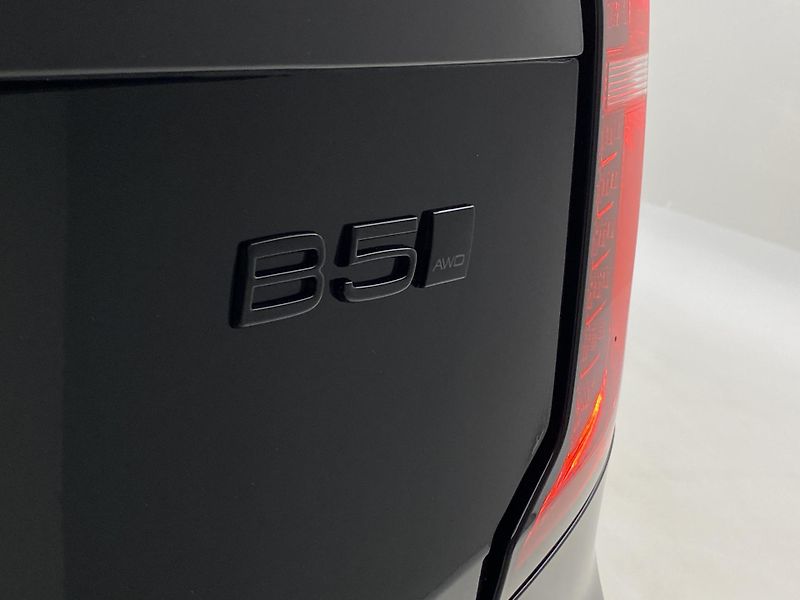 Volvo XC90 (2026) B5 AWD AUT BLACK EDITION PLUS  - fotka 20 z 71