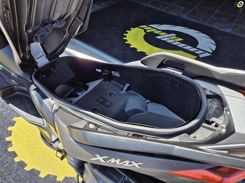 Yamaha X-Max 400 (2019) - fotka 16 z 22
