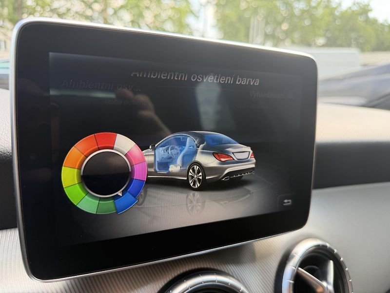 Mercedes-Benz CLA (2015) - fotka 27 z 31
