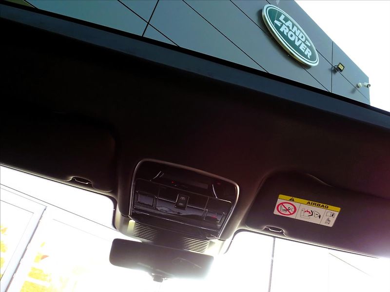 Land Rover Range Rover Sport (2026) 3,0 P460e DYNAMIC SE PHEV SV C - fotka 15 z 38
