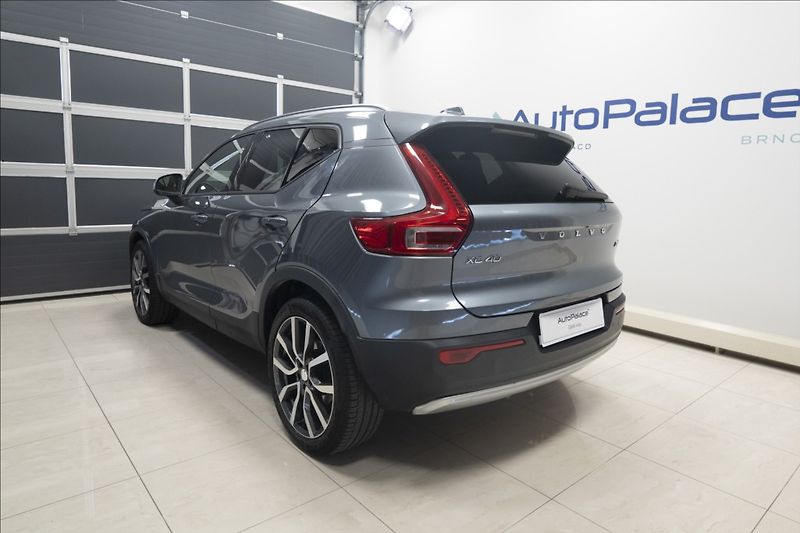 Volvo XC40 2,0 D4 AWD NAVI KAMERA TAŽNÉ - fotka 6 z 46