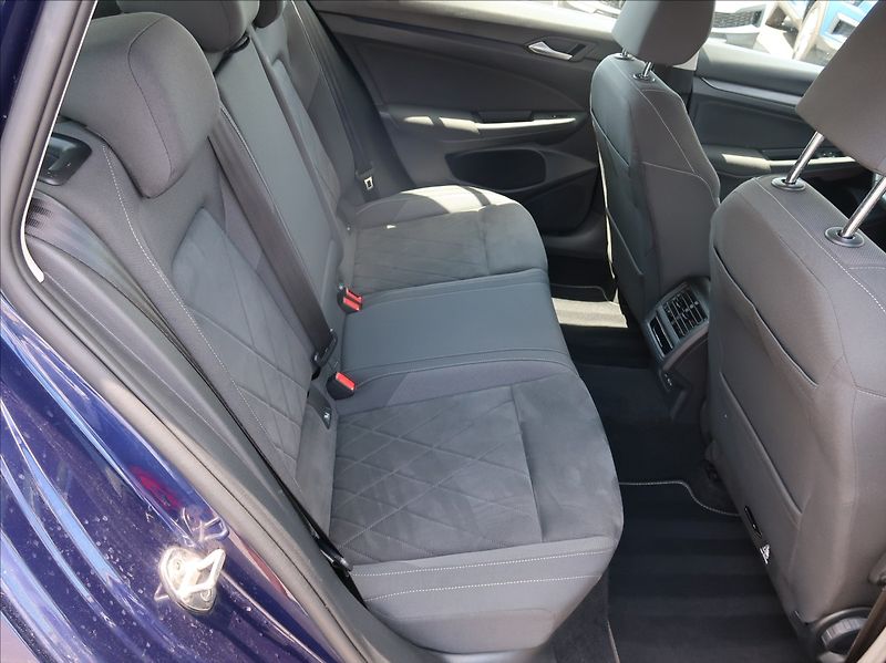 Volkswagen Golf 2,0 TDi,110kW,1majČR,Style,DPH - fotka 20 z 29
