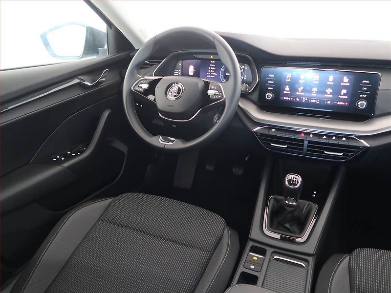Škoda Octavia (2022) Ambition 1.5 TSI - fotka 7 z 13