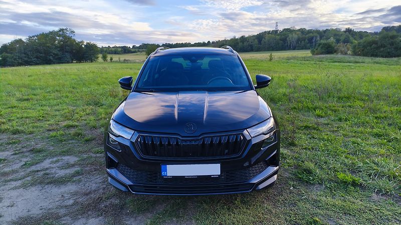 Škoda Karoq (2025) Sportline 1.5TSi DSG tažné - fotka 2 z 21