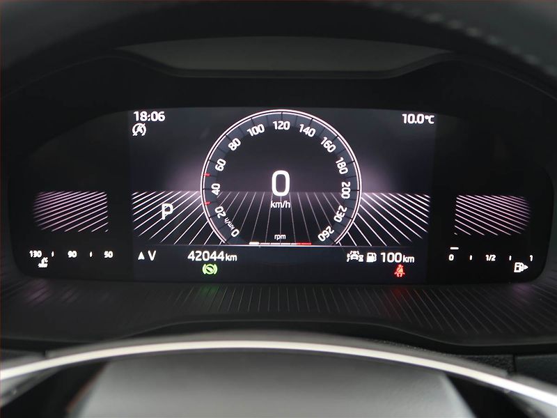 Škoda Karoq (2024) Ambition Plus 2.0 TDI - fotka 11 z 27