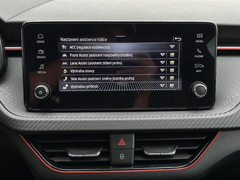 Škoda Scala 1.0TSi 116PS Monte Carlo Matri - fotka 33 z 46