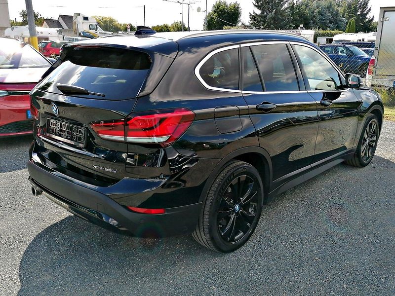 BMW X1 (2022) xDrive25e PHEV 162kW Plug in - fotka 5 z 43