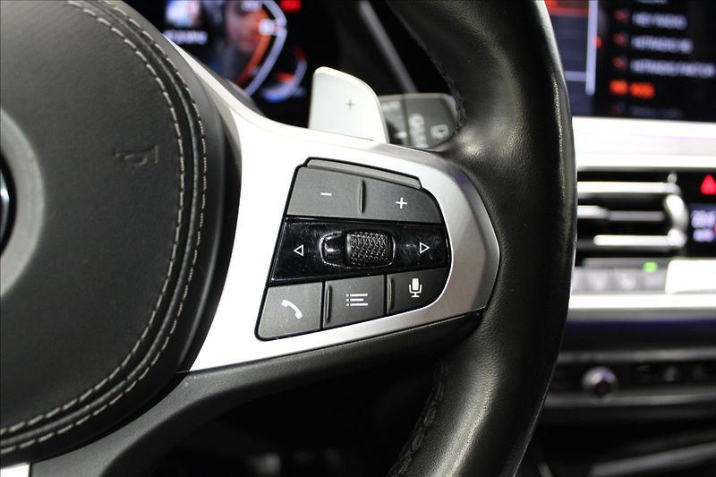 BMW X7 4,4 xDrive M50i - fotka 22 z 40