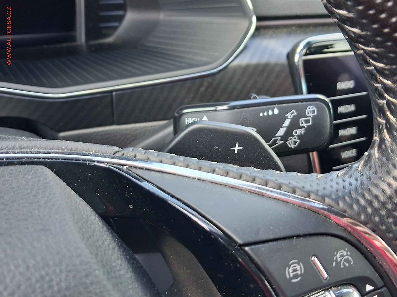 Škoda Superb (2021) 1.5 TSi, SportLine, DSG - fotka 15 z 29