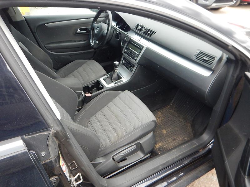 Volkswagen Passat CC 2.0 TDI, 103 kW, DIGIKLIMA - fotka 12 z 25