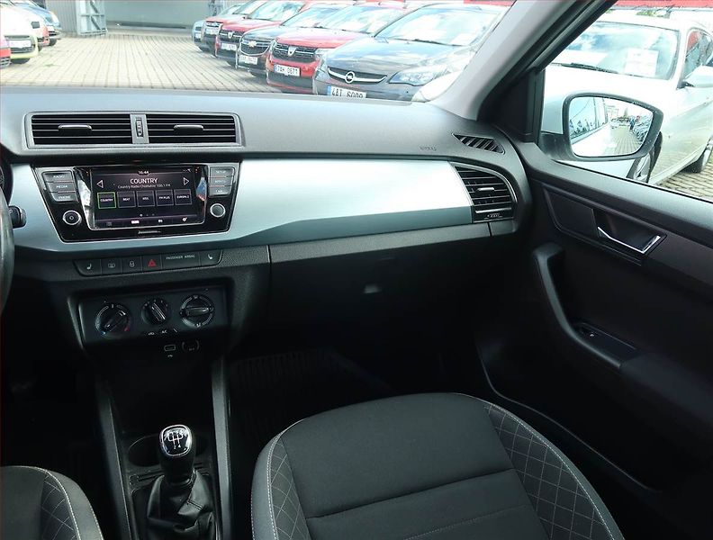 Škoda Fabia (2019) Ambition 1.0 TSI, Serv.kniha - fotka 8 z 14