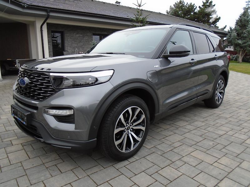 Ford Explorer 3,0EcoBoost Plug-in-Hybrid ST - fotka 2 z 50