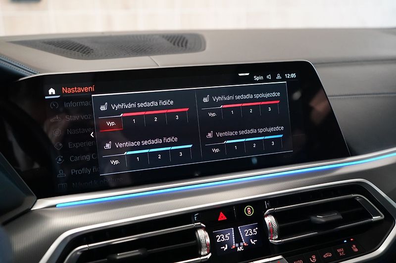 BMW X5 40d xDrive, Nezávislé, Vzduch - fotka 30 z 50