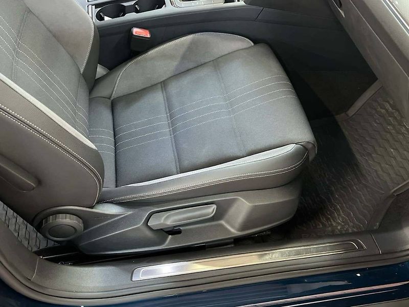 Volkswagen Passat (2022) 2.0 TDI Alltrack 4MOT DSG - fotka 13 z 20