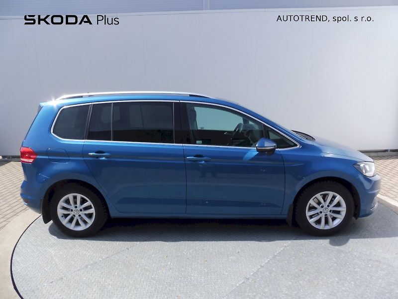 Volkswagen Touran (2016) Highline 1,4 TSI 110kW DSG - fotka 26 z 26