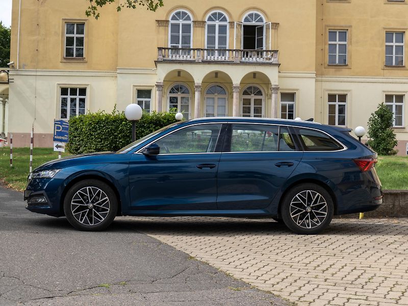 Škoda Octavia 1.5TSI Kam Ad.Temp. KESSY Taž - fotka 4 z 43