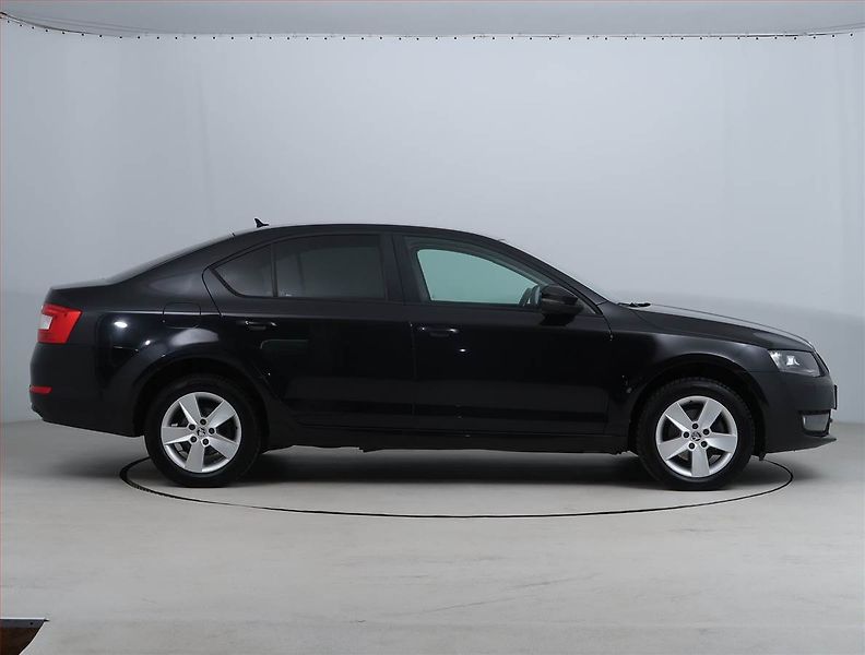 Škoda Octavia (2015) Style 2.0 TDI 4x4, 4X4, Navi - fotka 6 z 18